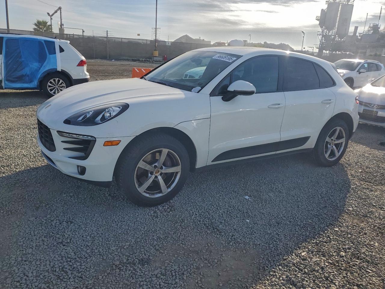 2017 PORSCHE MACAN