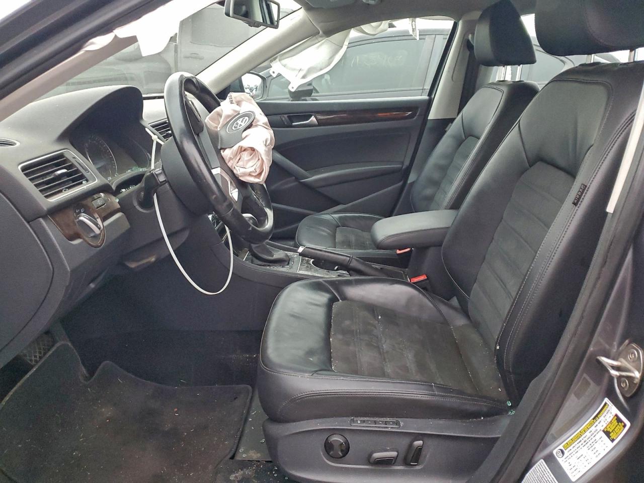 2015 VOLKSWAGEN PASSAT SEL photo 7