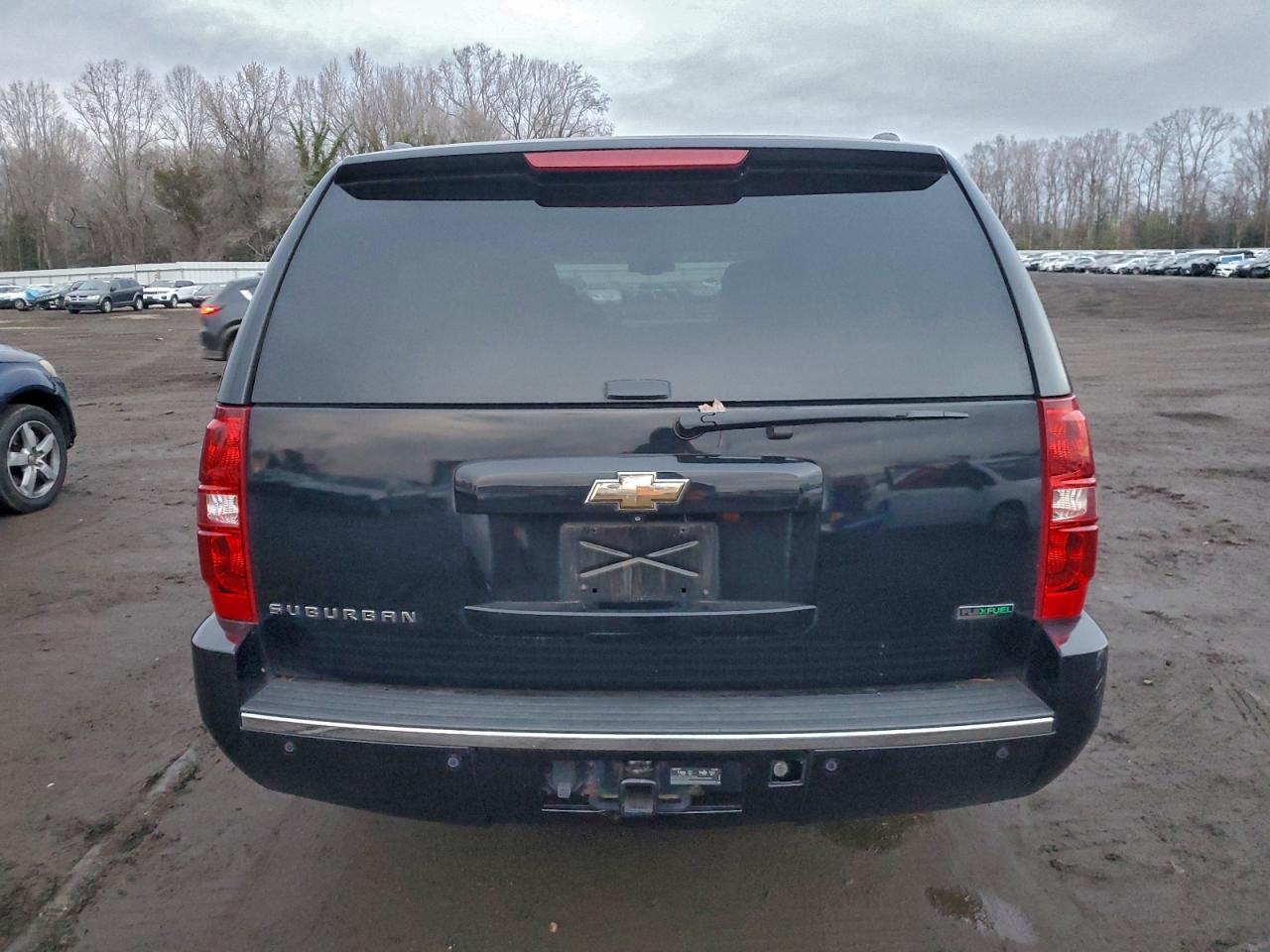 2011 CHEVROLET SUBURBAN K1500 LTZ photo 6