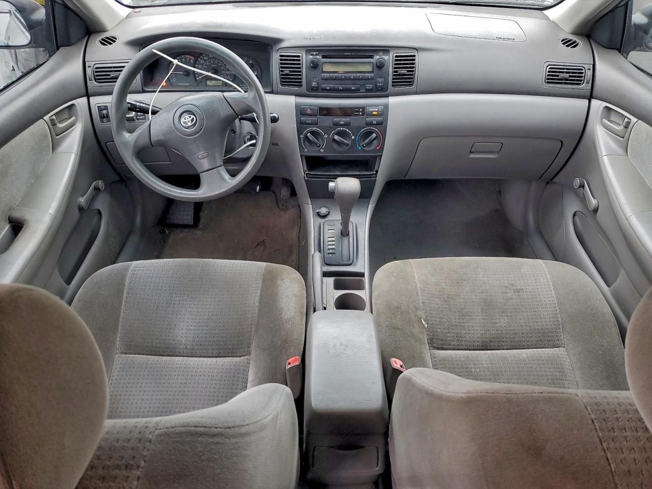 2005 TOYOTA COROLLA CE photo 8