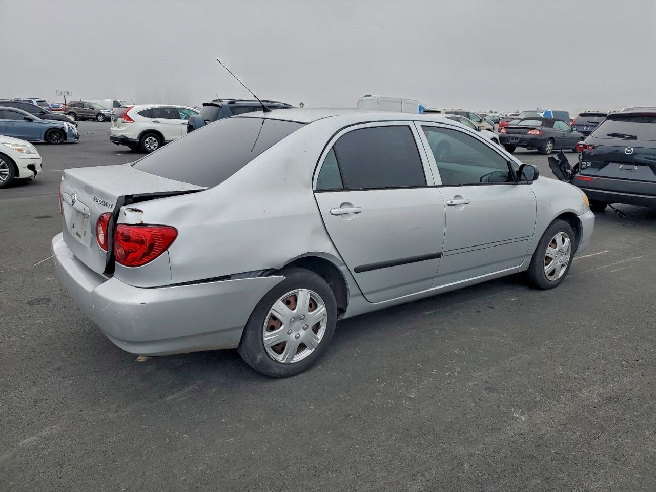 2005 TOYOTA COROLLA CE photo 3