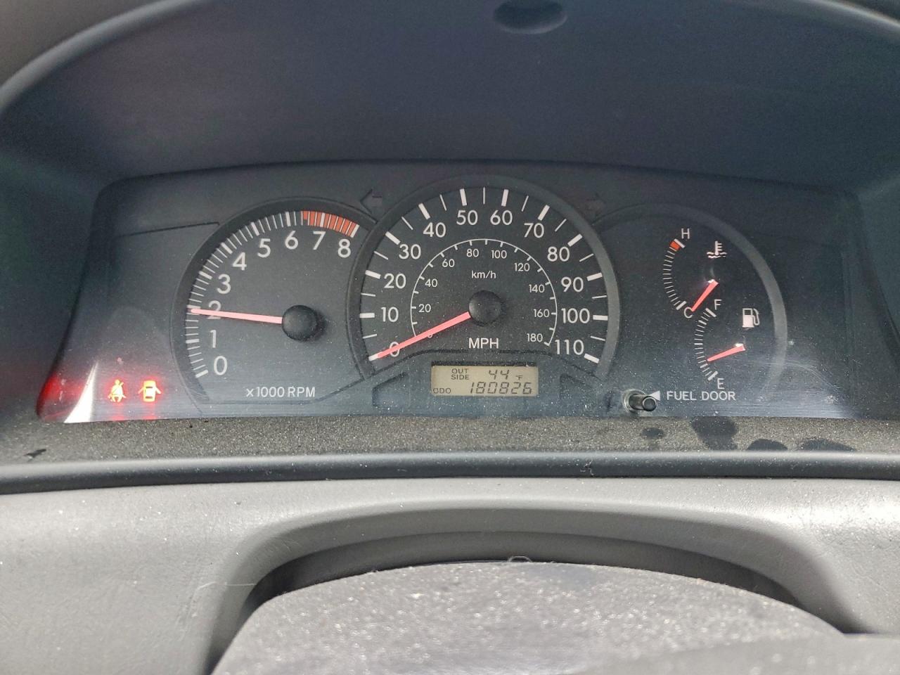 2005 TOYOTA COROLLA CE photo 9