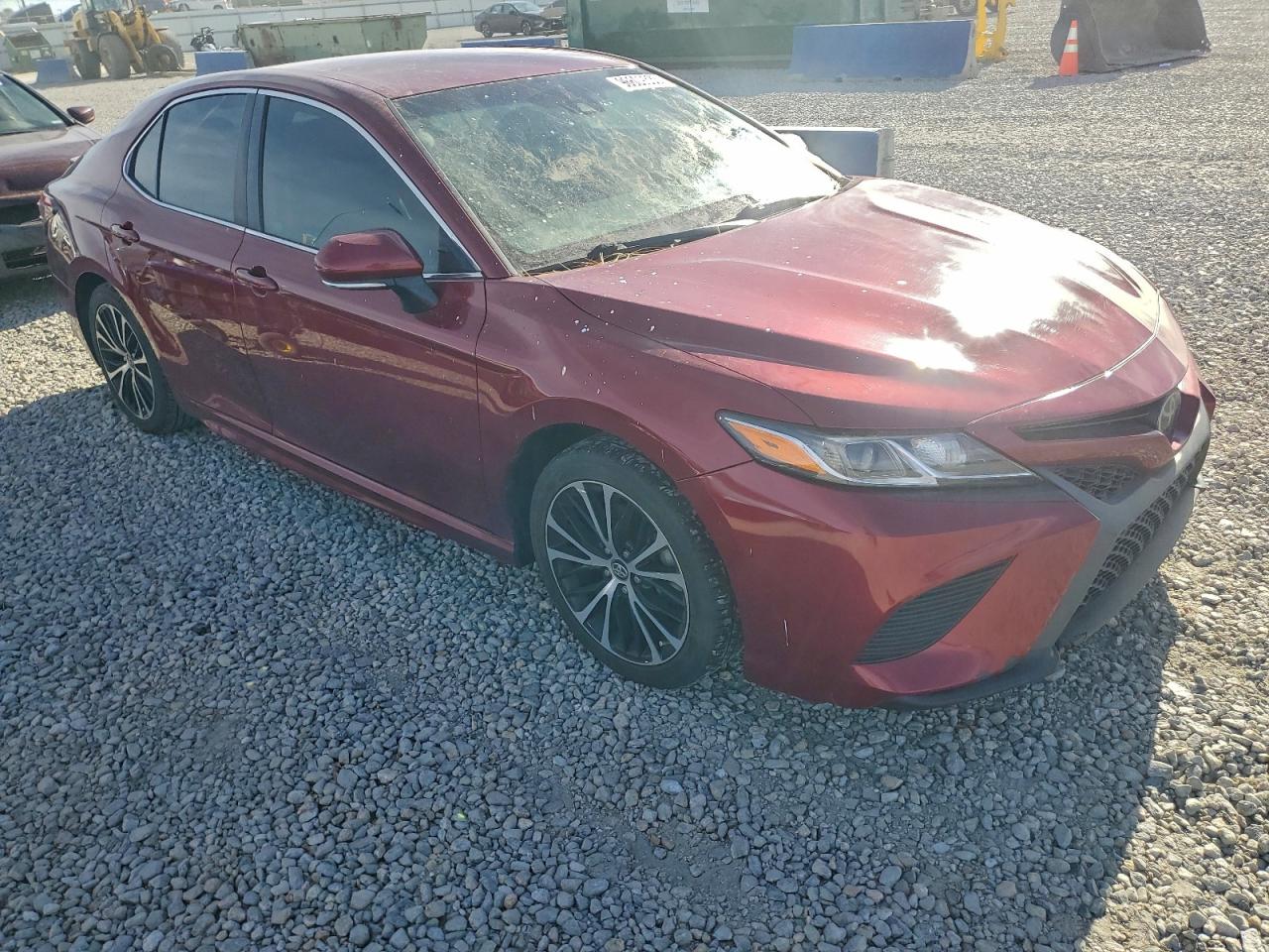 2018 TOYOTA CAMRY L photo 4