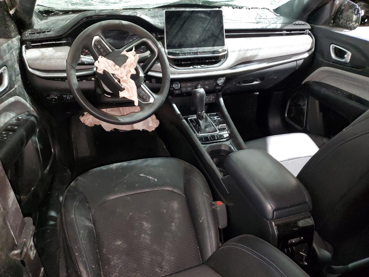 2024 JEEP COMPASS LATITUDE photo 8