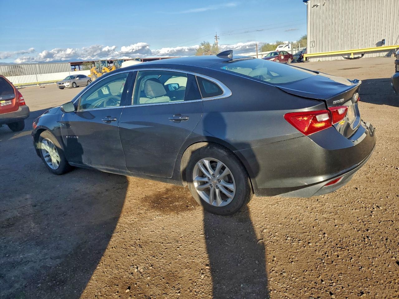 2016 CHEVROLET MALIBU LT photo 2