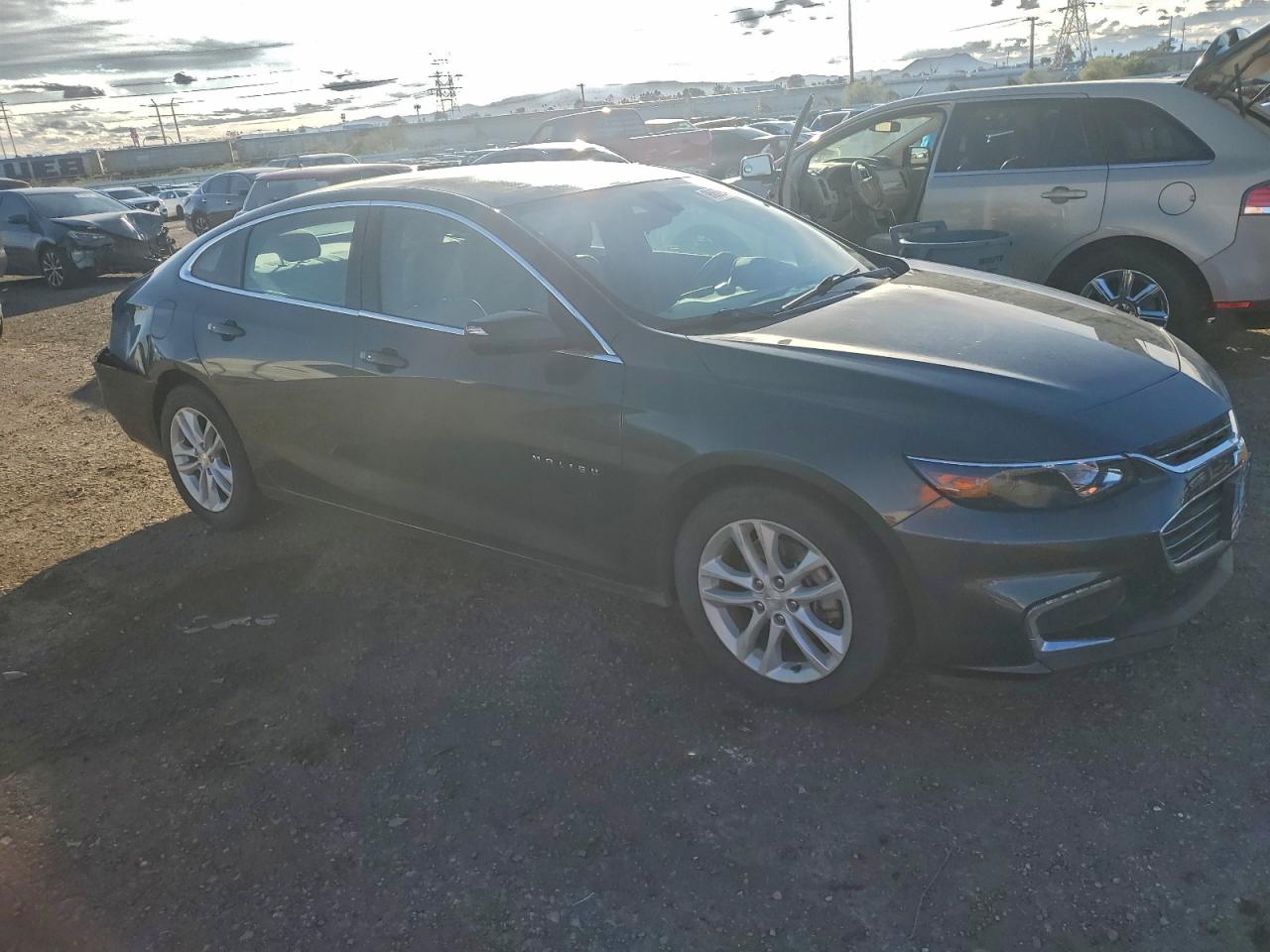2016 CHEVROLET MALIBU LT photo 4