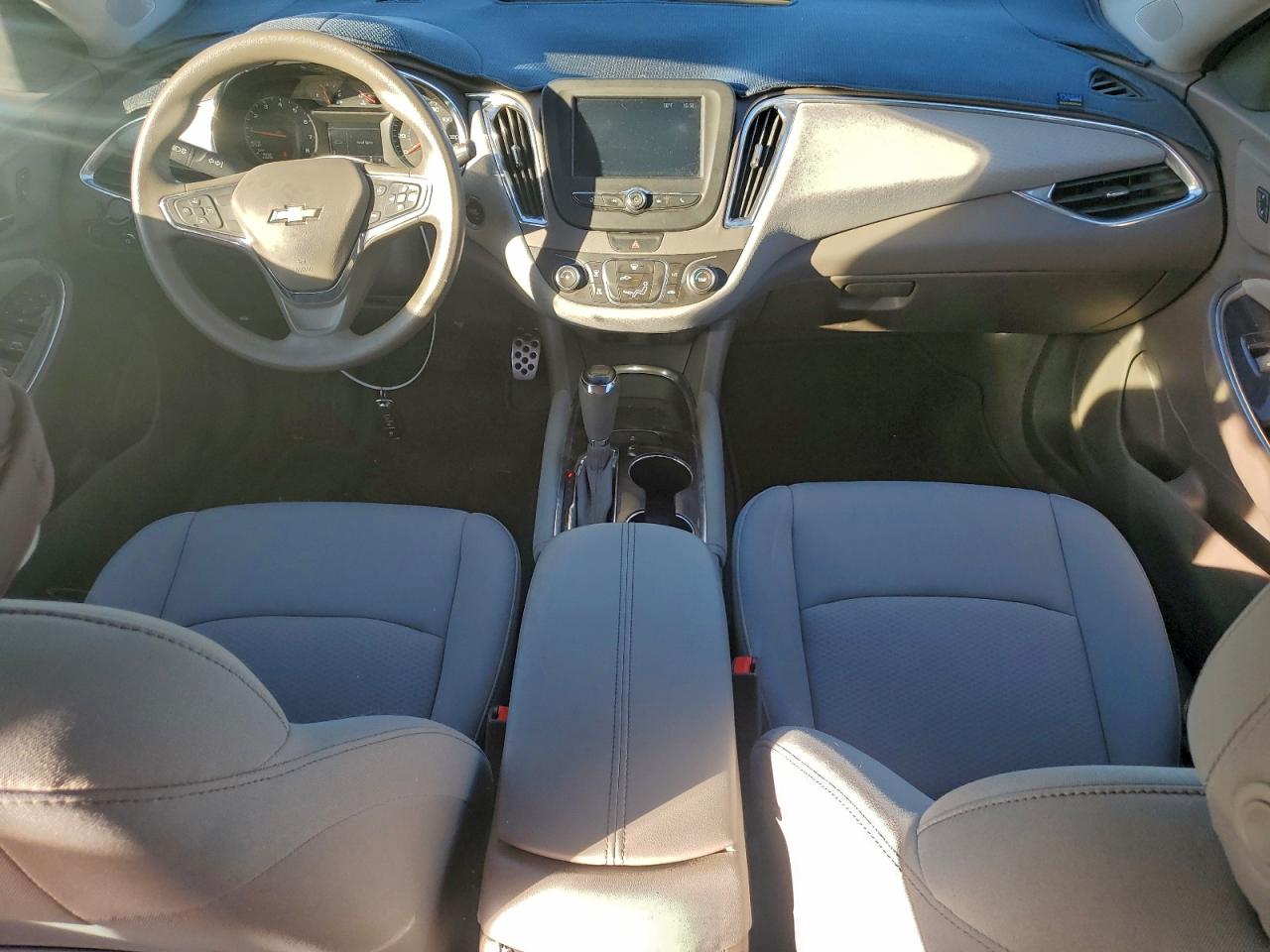 2016 CHEVROLET MALIBU LT photo 8