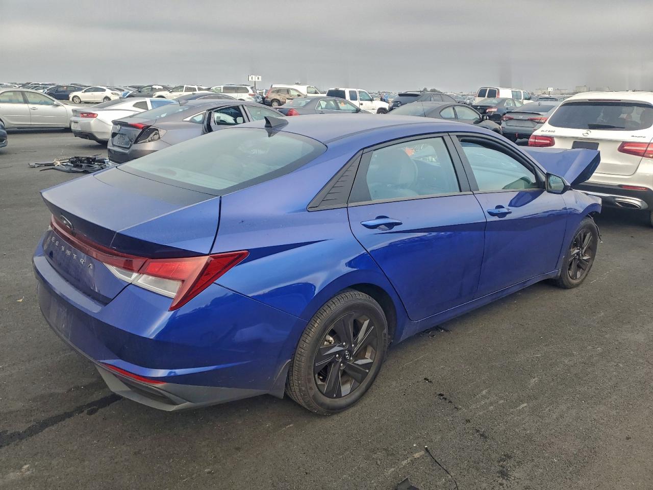 2022 HYUNDAI ELANTRA SEL photo 3