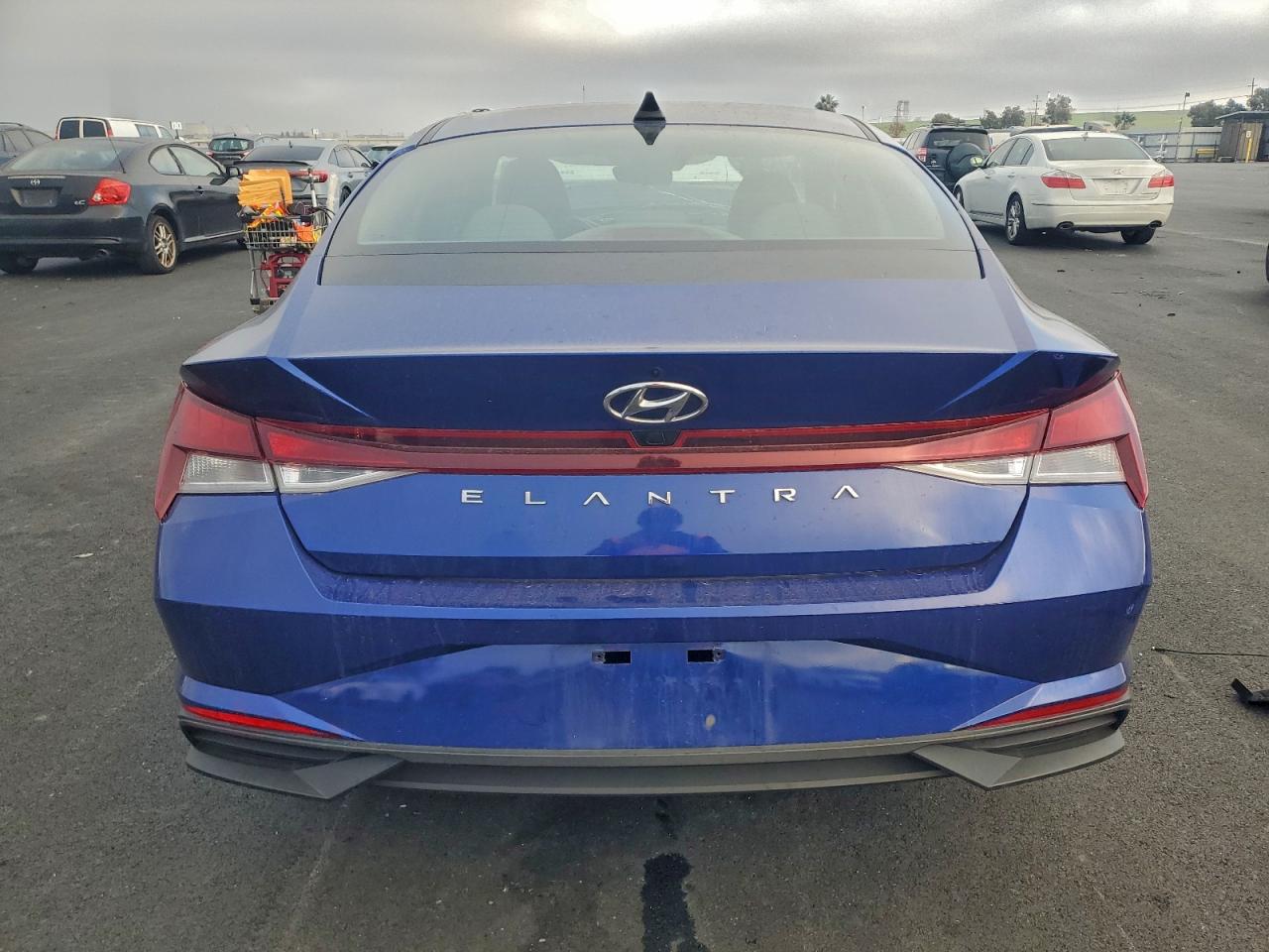 2022 HYUNDAI ELANTRA SEL photo 6