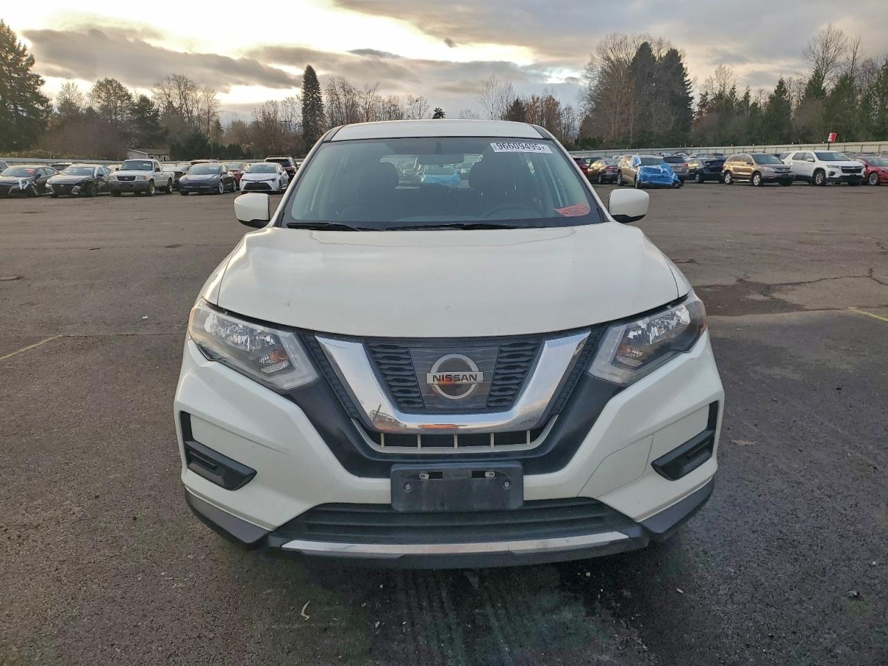2017 NISSAN ROGUE SV photo 5