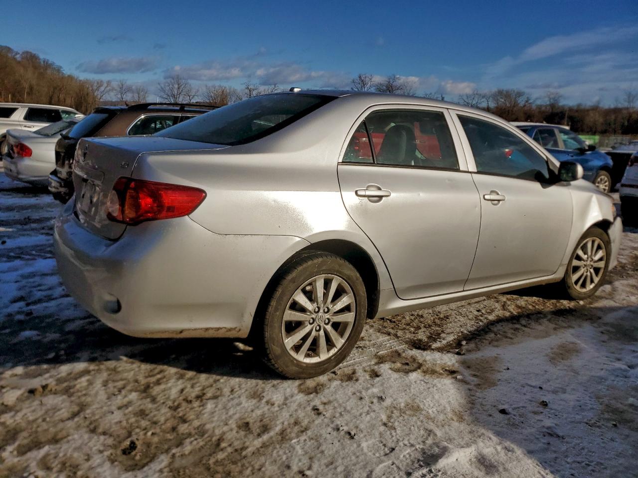 2010 TOYOTA COROLLA BASE photo 3
