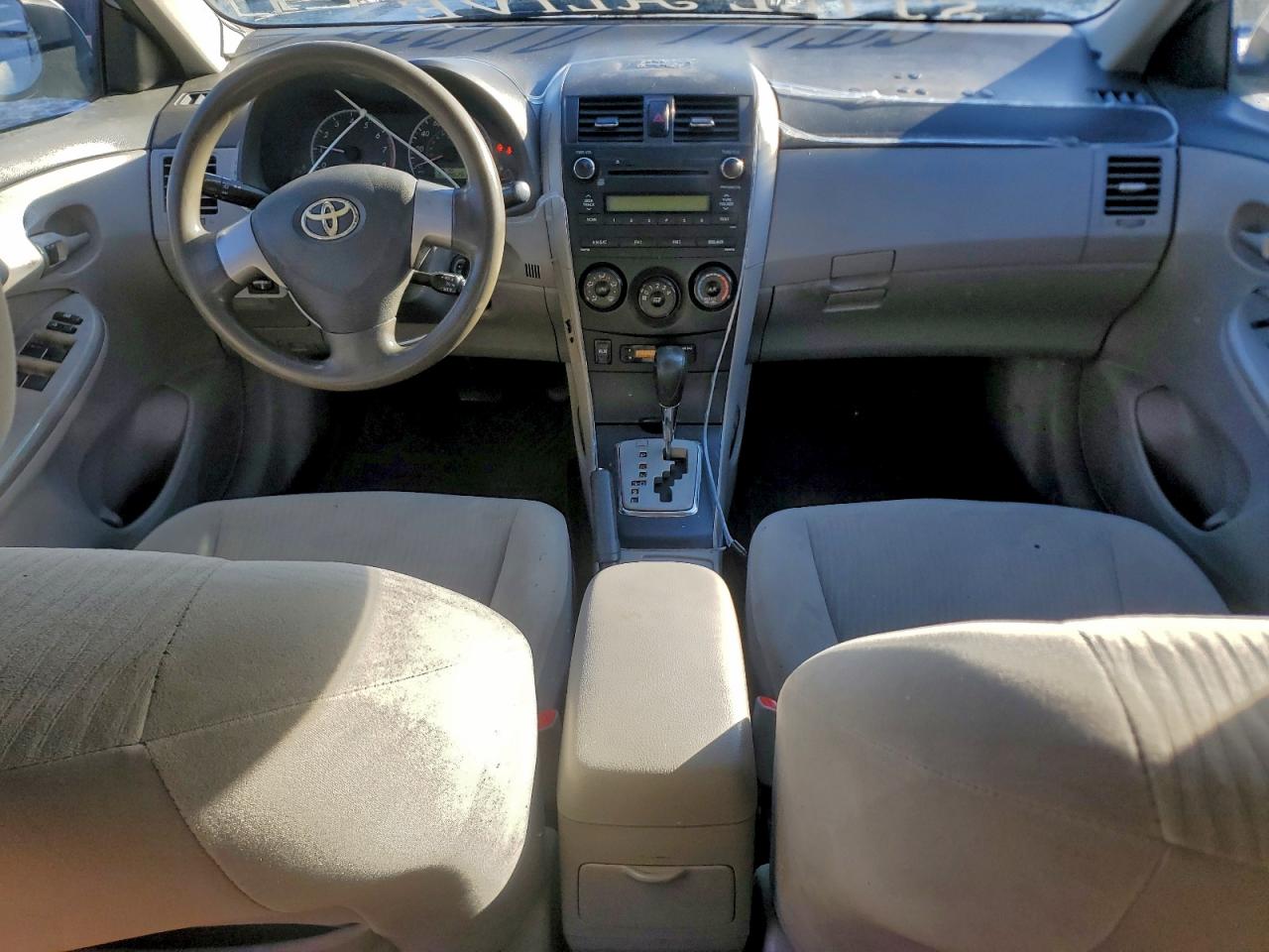 2010 TOYOTA COROLLA BASE photo 8