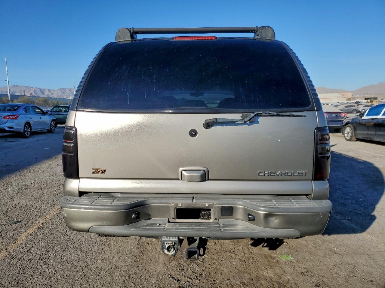 2002 CHEVROLET SUBURBAN K1500 photo 6