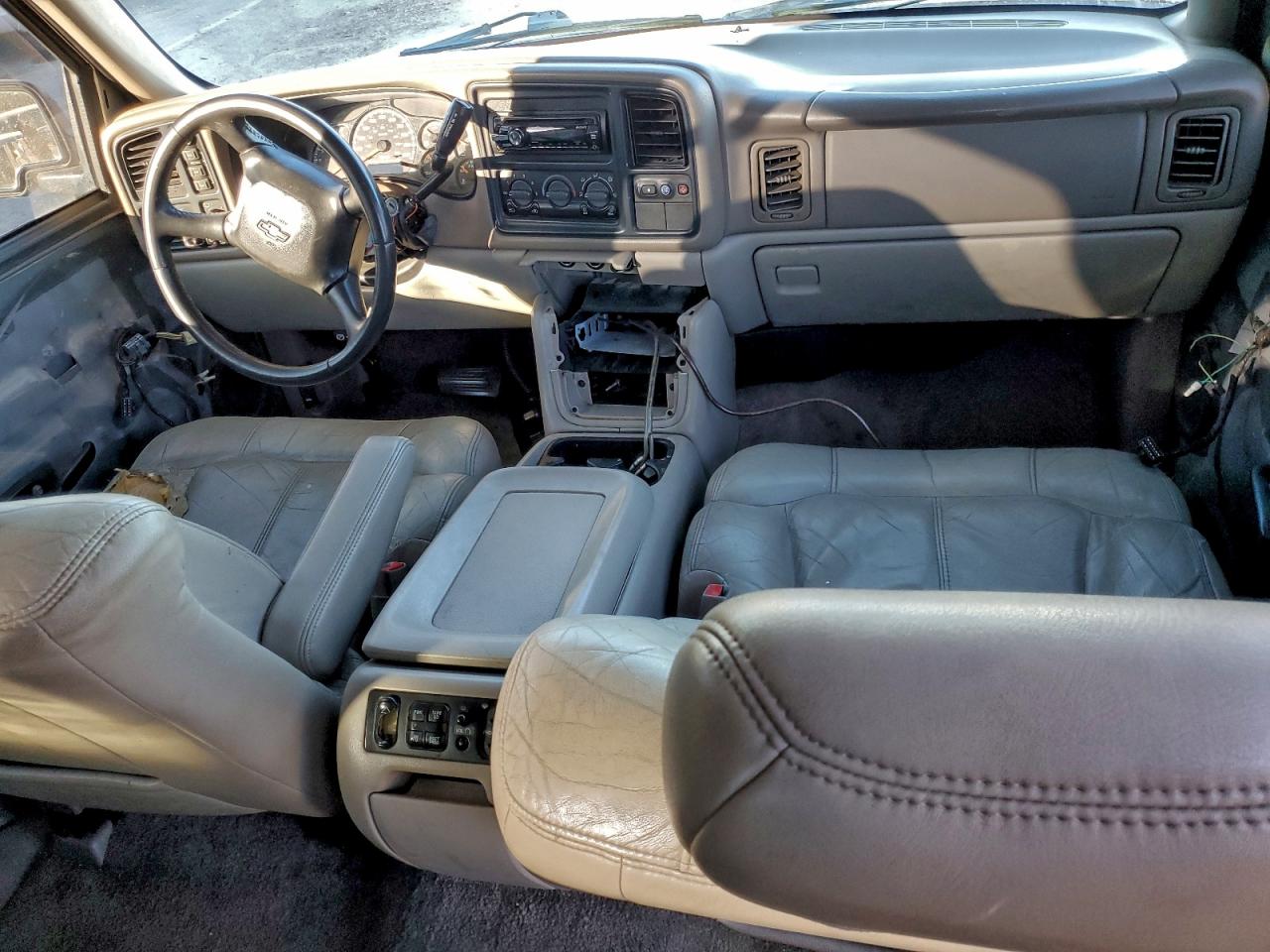 2002 CHEVROLET SUBURBAN K1500 photo 8