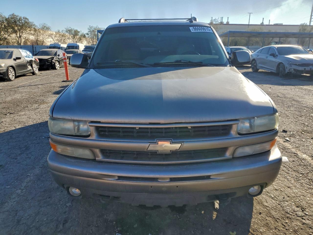 2002 CHEVROLET SUBURBAN K1500 photo 5