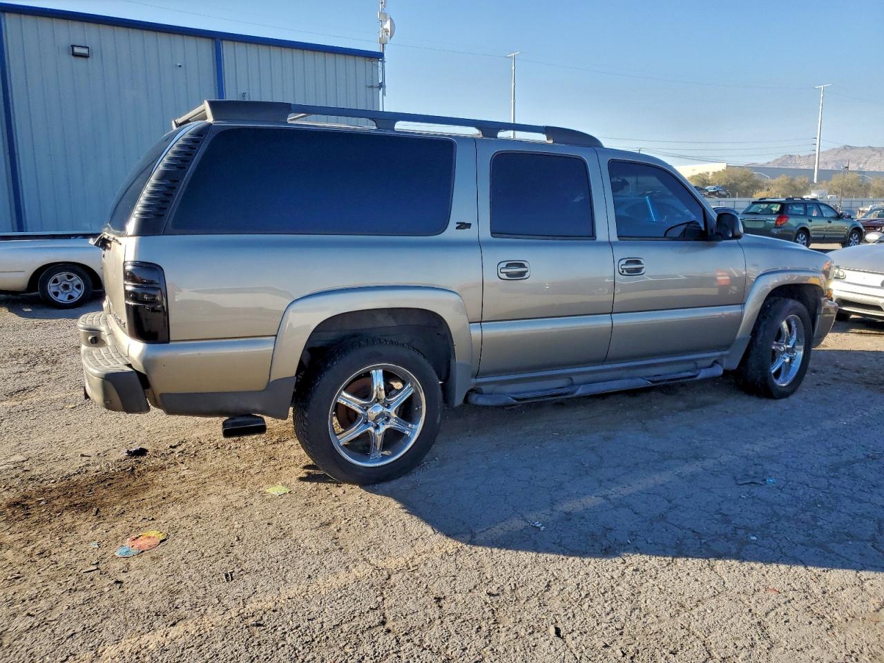 2002 CHEVROLET SUBURBAN K1500 photo 3