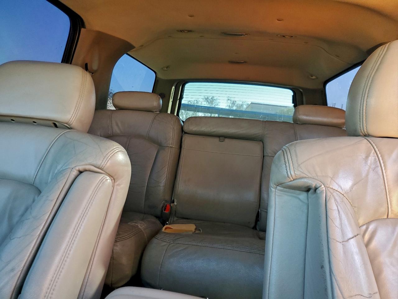 2002 CHEVROLET SUBURBAN K1500 photo 10