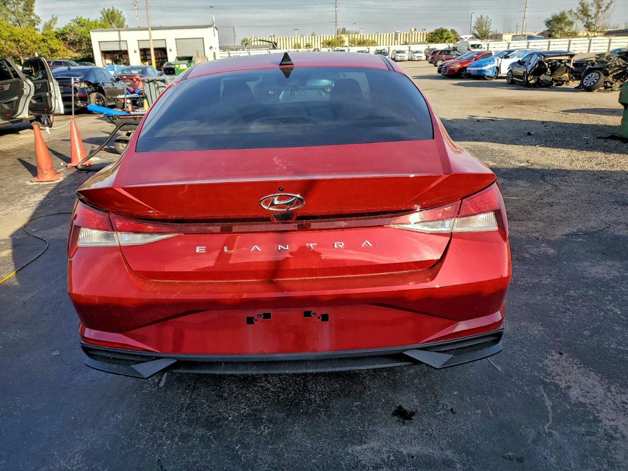 2023 HYUNDAI ELANTRA SE photo 6