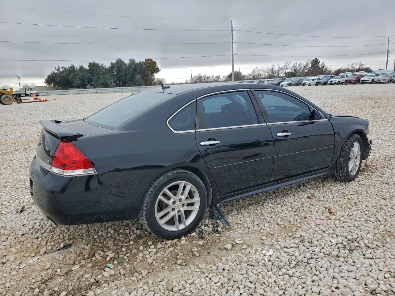 2011 CHEVROLET IMPALA LTZ photo 3