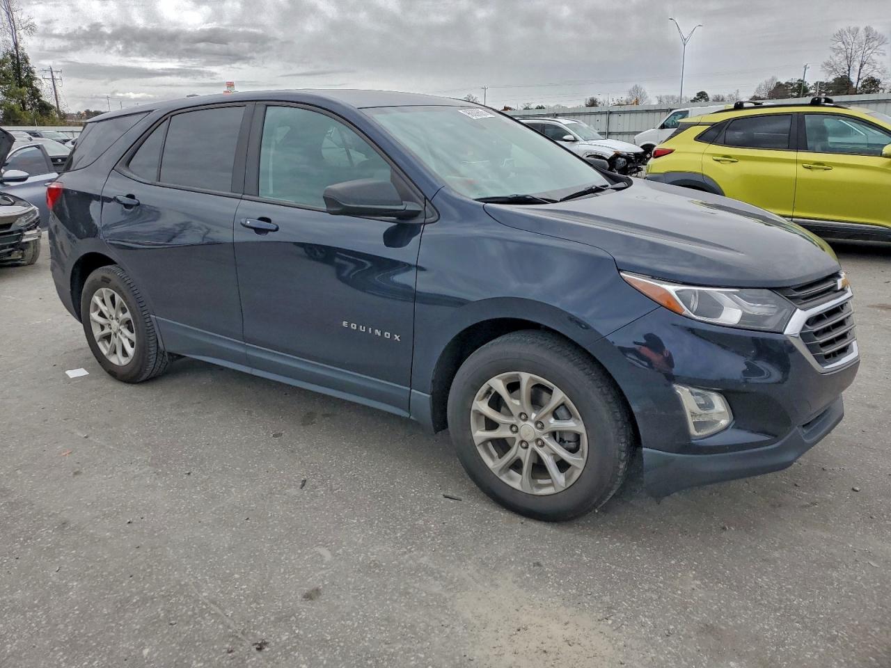 2020 CHEVROLET EQUINOX LS photo 4