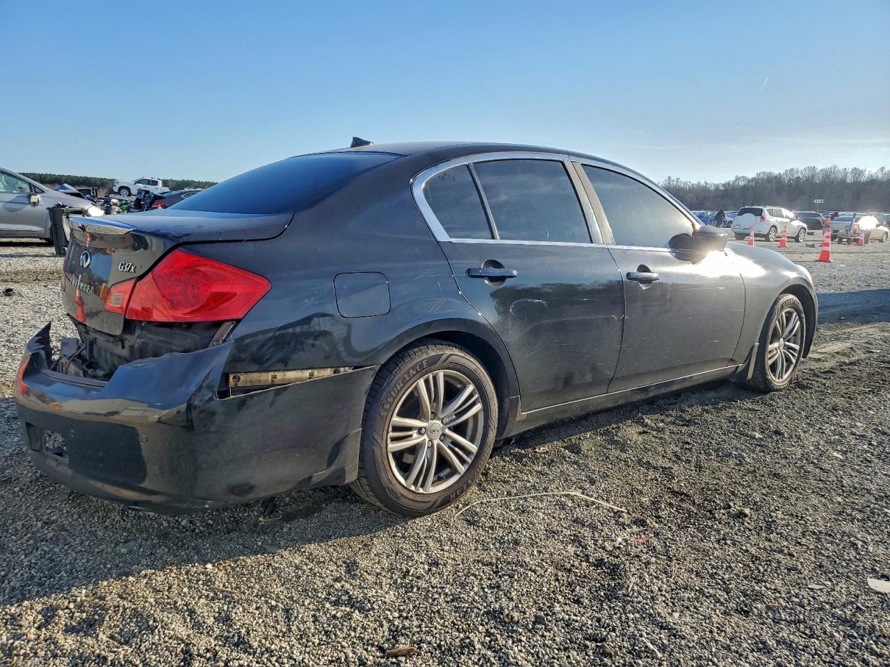 2013 INFINITI G37 photo 3