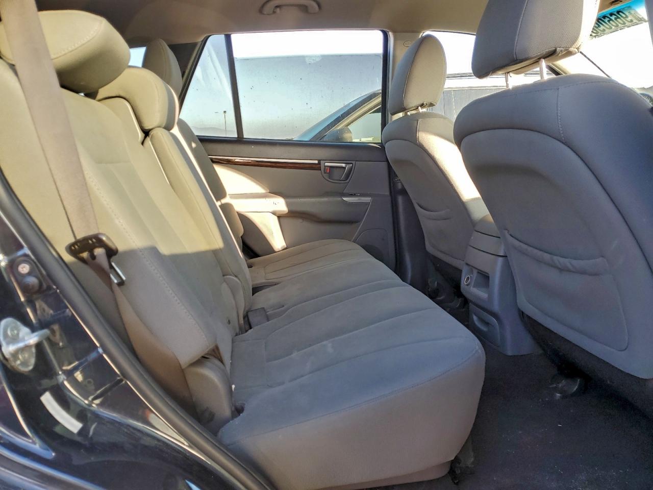 2010 HYUNDAI SANTA FE GLS photo 11