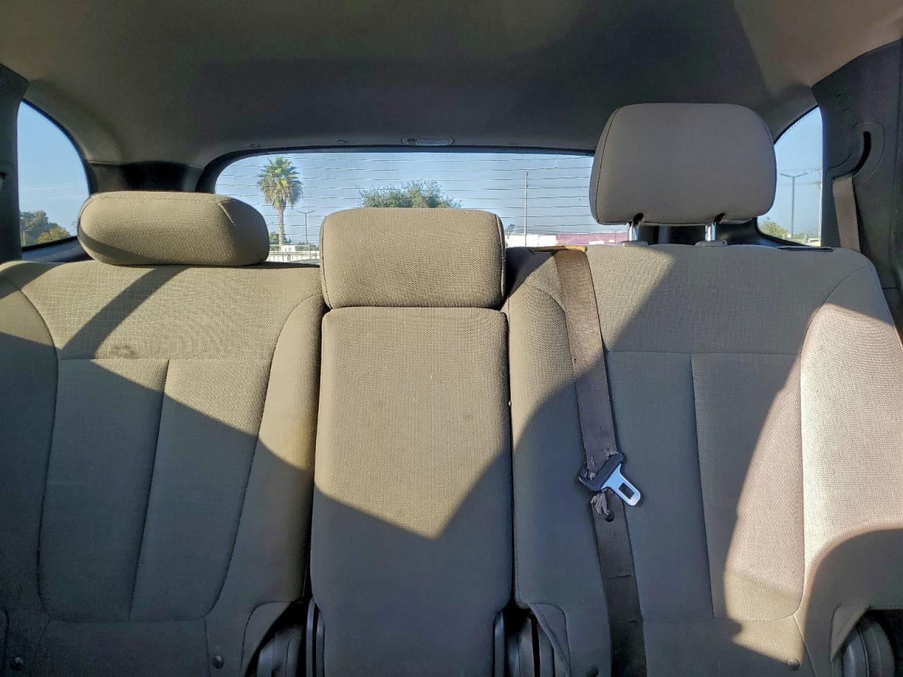 2010 HYUNDAI SANTA FE GLS photo 10