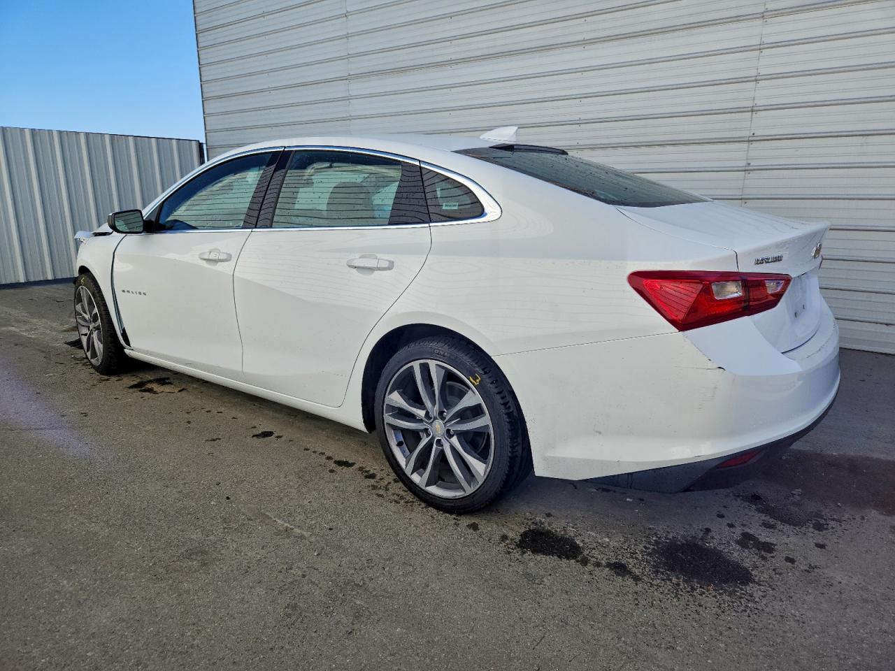 2023 CHEVROLET MALIBU LT photo 2
