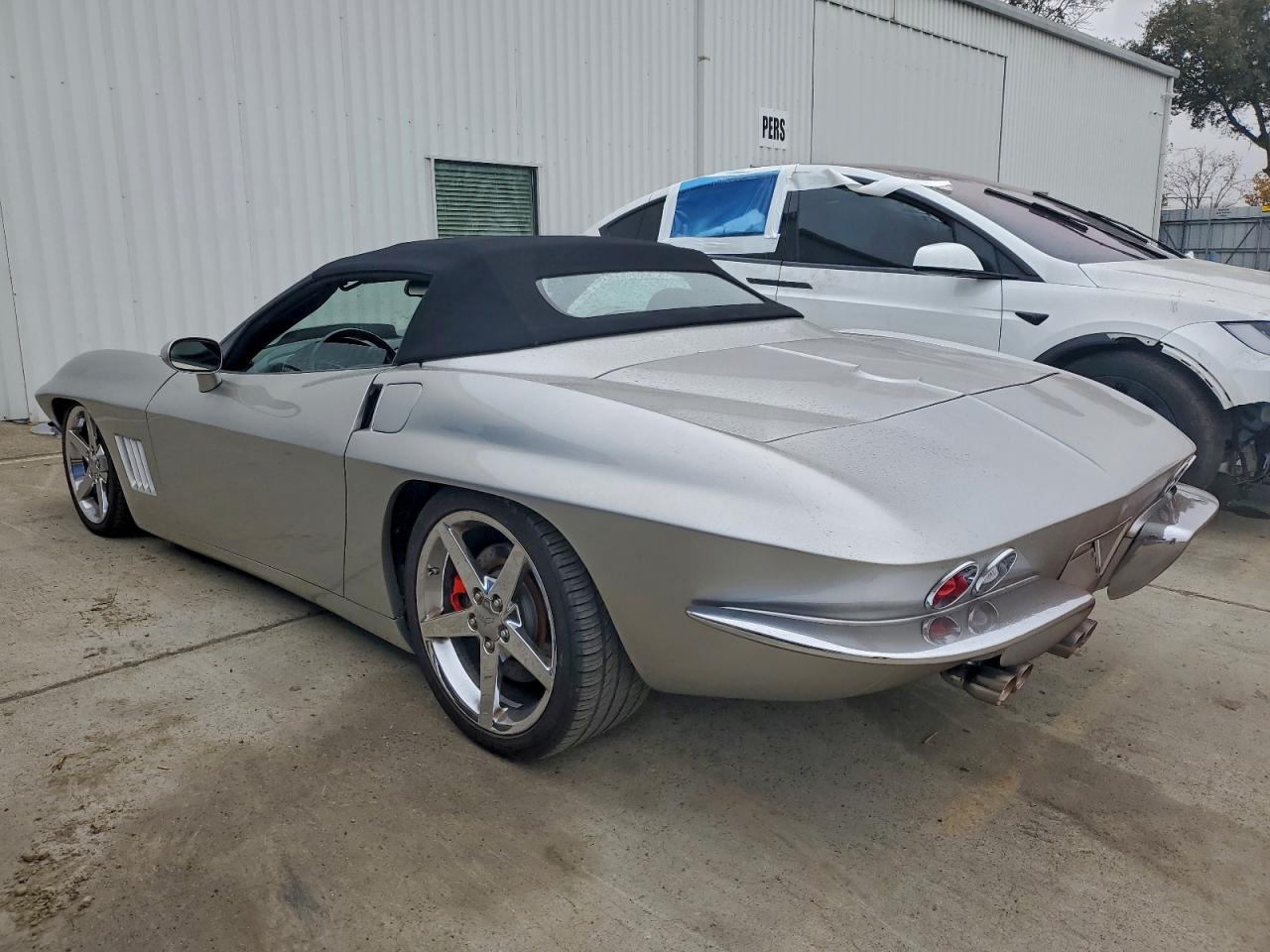 2007 CHEVROLET CORVETTE photo 2