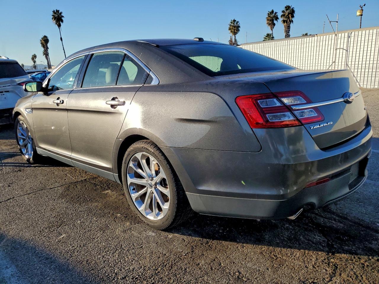 2016 FORD TAURUS LIMITED photo 2