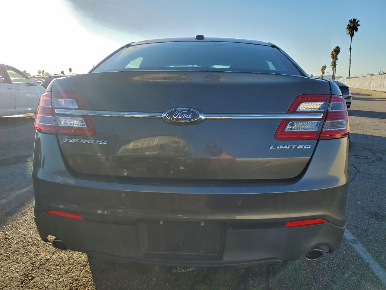 2016 FORD TAURUS LIMITED photo 6