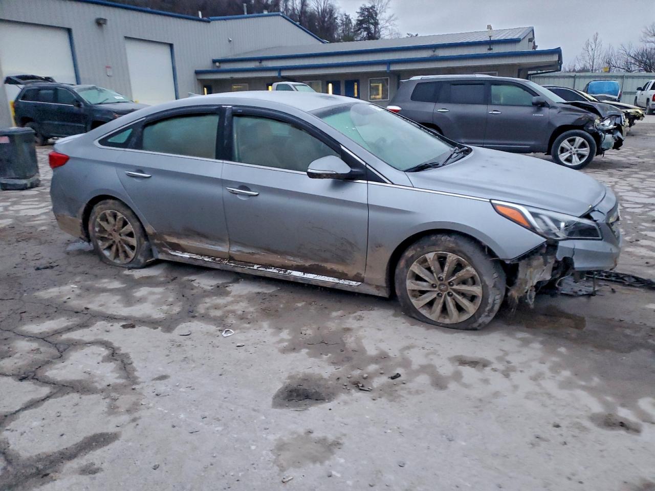 2015 HYUNDAI SONATA SPORT photo 4