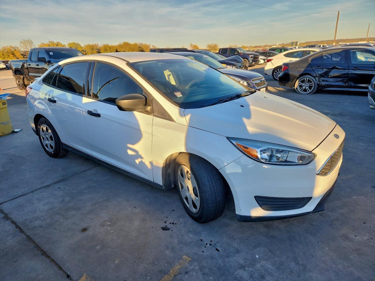 2018 FORD FOCUS S photo 4