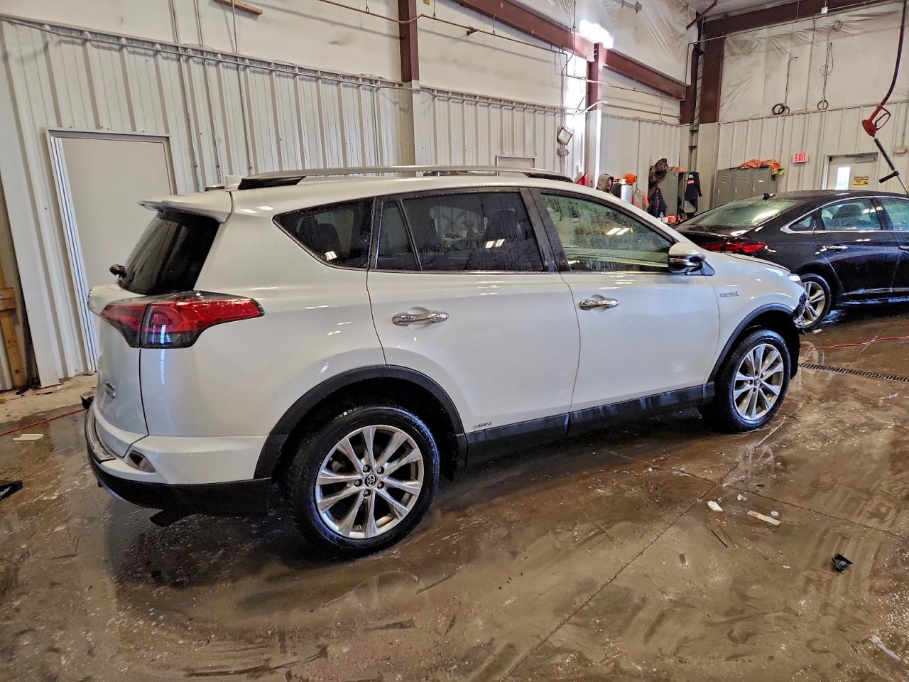 2018 TOYOTA RAV4 HV LIMITED photo 3