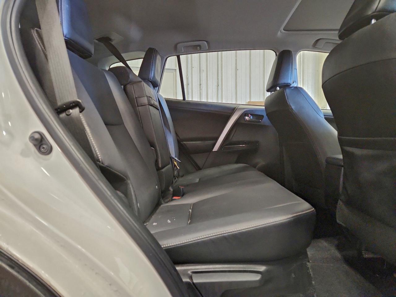 2018 TOYOTA RAV4 HV LIMITED photo 11