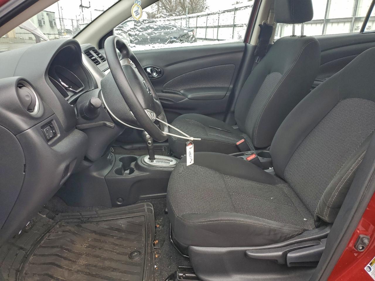 2019 NISSAN VERSA S photo 7