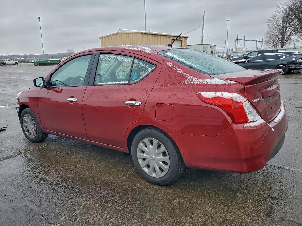 2019 NISSAN VERSA S photo 2