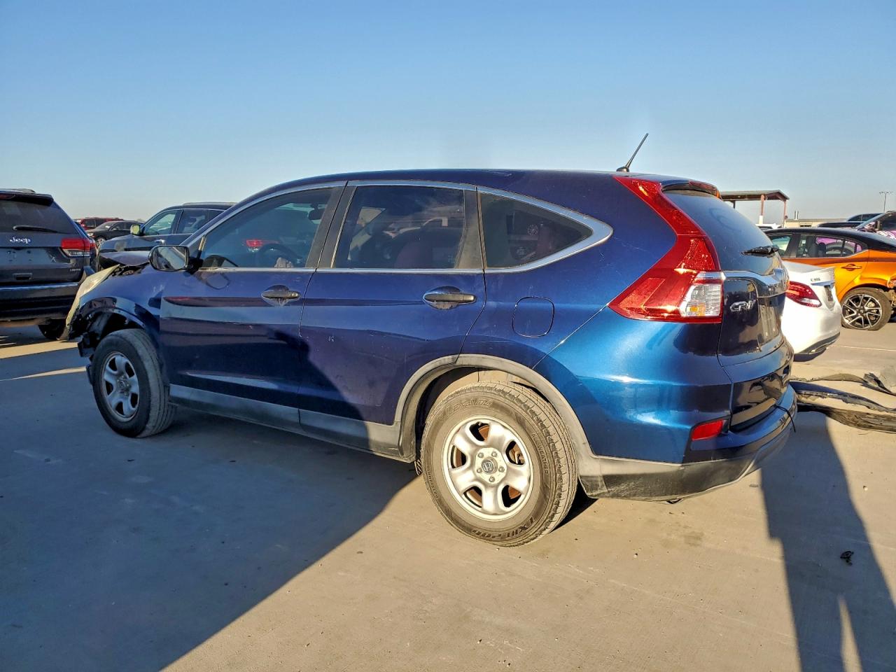 2015 HONDA CR-V LX photo 2