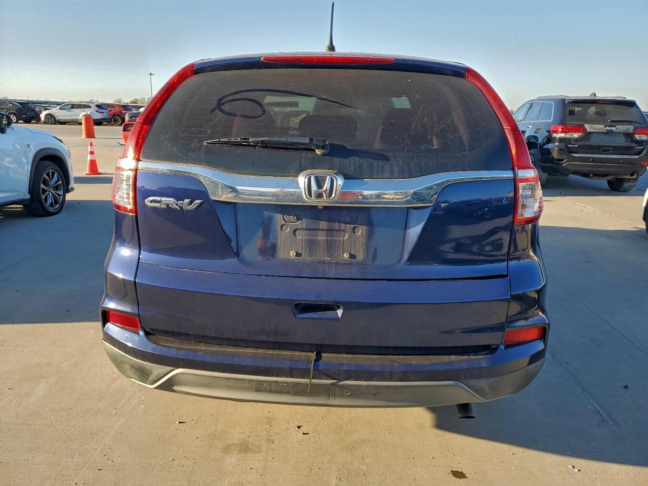 2015 HONDA CR-V LX photo 6