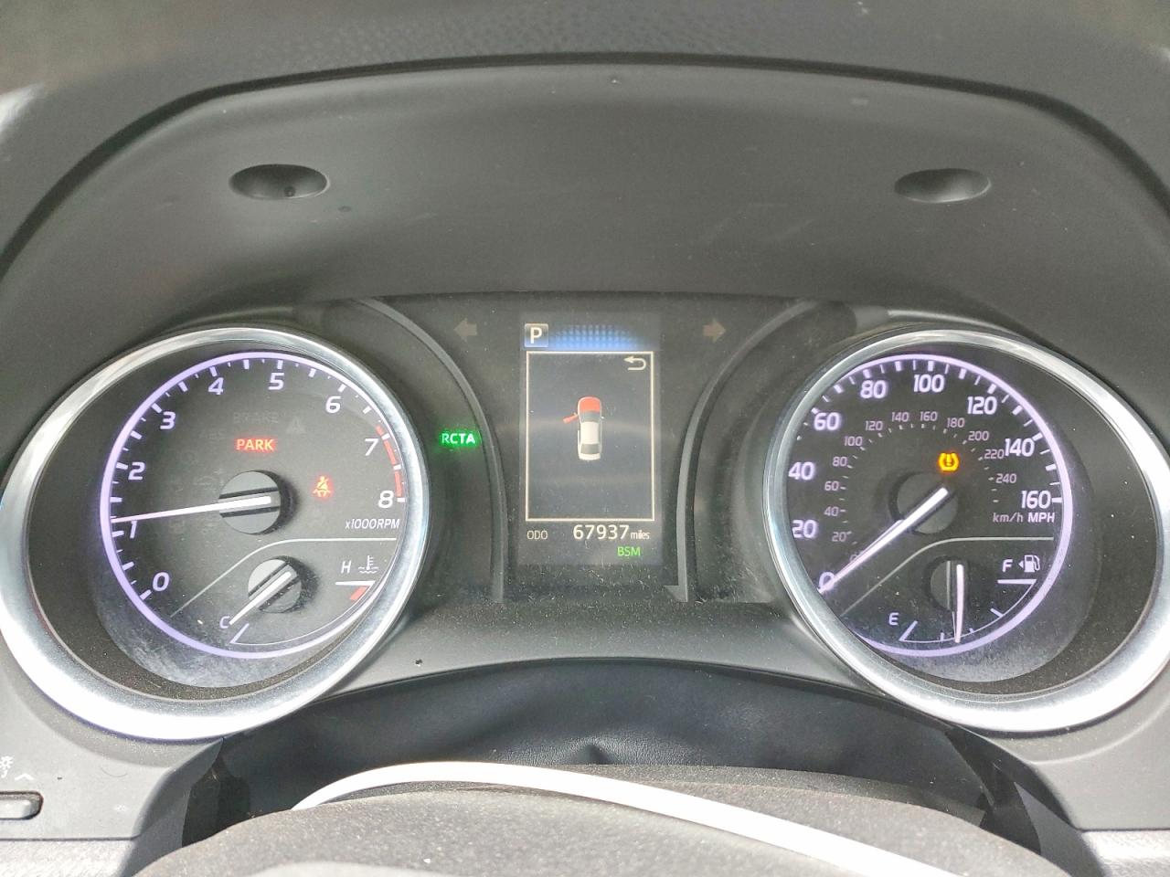 2018 TOYOTA CAMRY LE photo 9