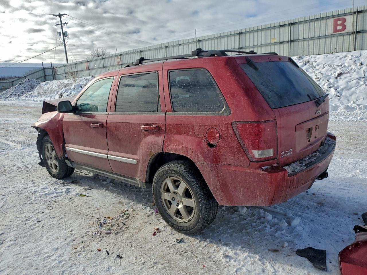 2010 JEEP GRAND CHEROKEE LAREDO photo 4