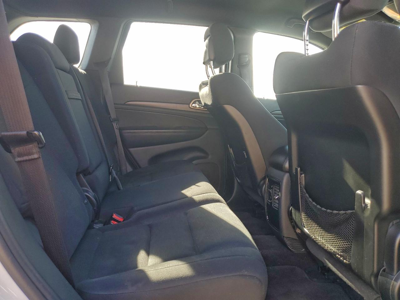 2016 JEEP GRAND CHEROKEE LAREDO photo 11
