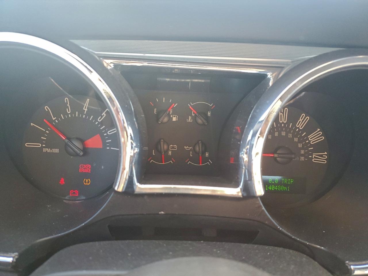 2005 FORD MUSTANG photo 9