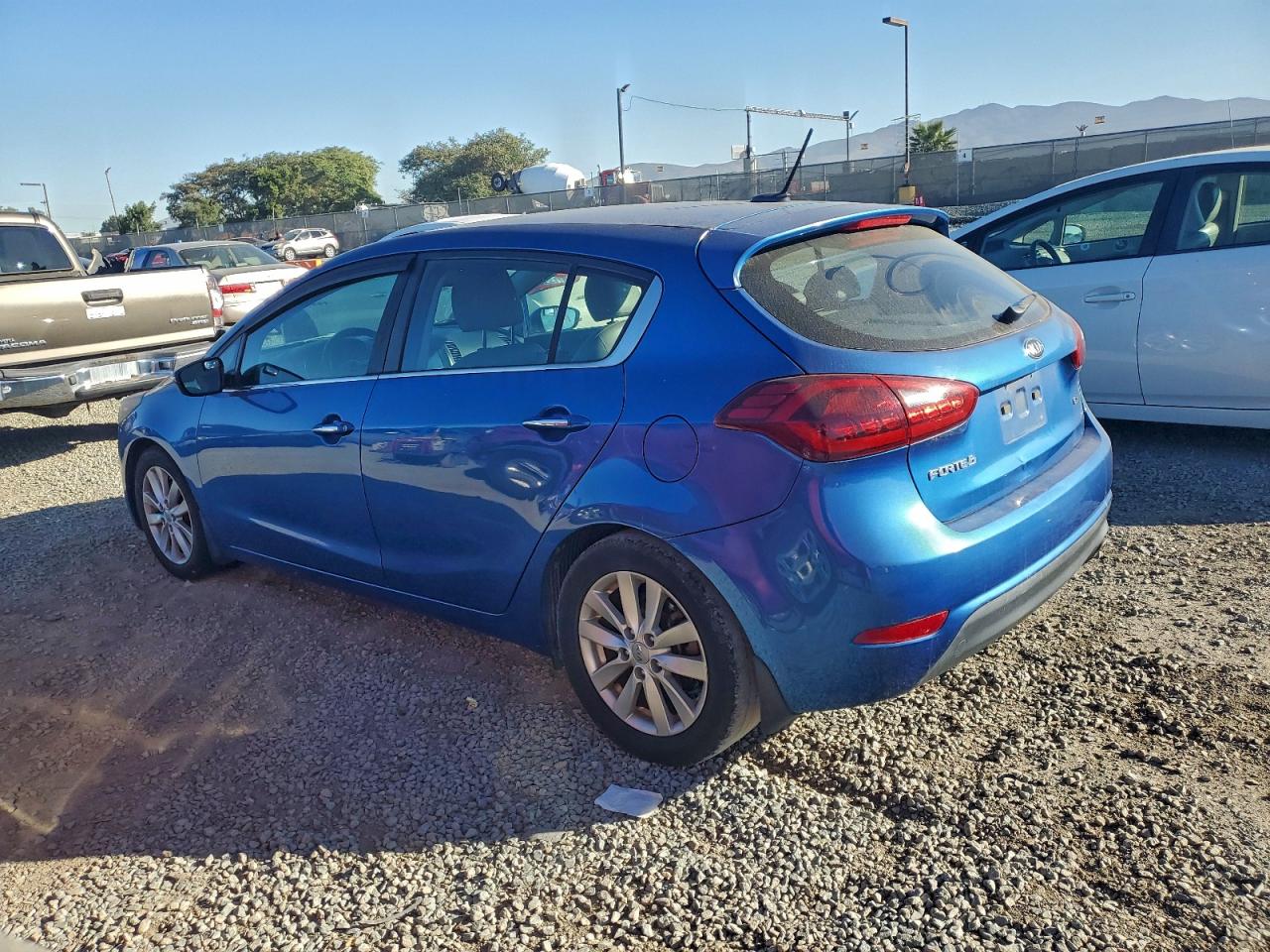 2015 KIA FORTE EX photo 2