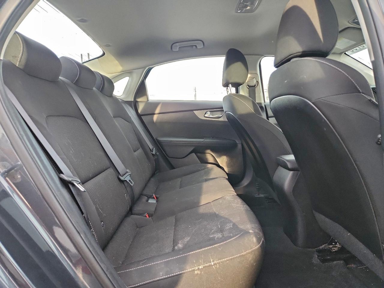 2019 KIA FORTE FE photo 10