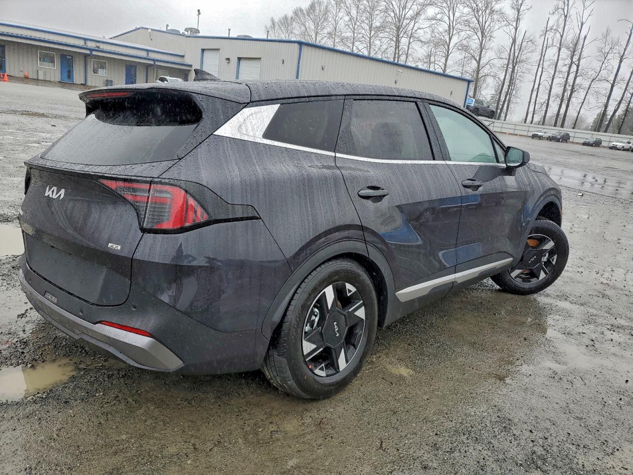 2026 KIA SPORTAGE LX photo 3