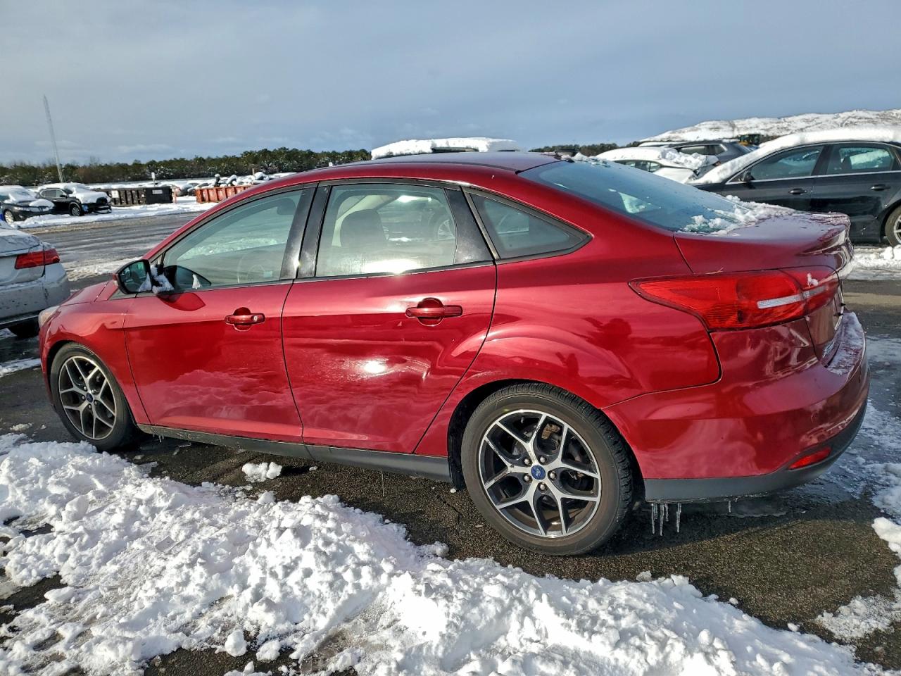 2017 FORD FOCUS SEL photo 2