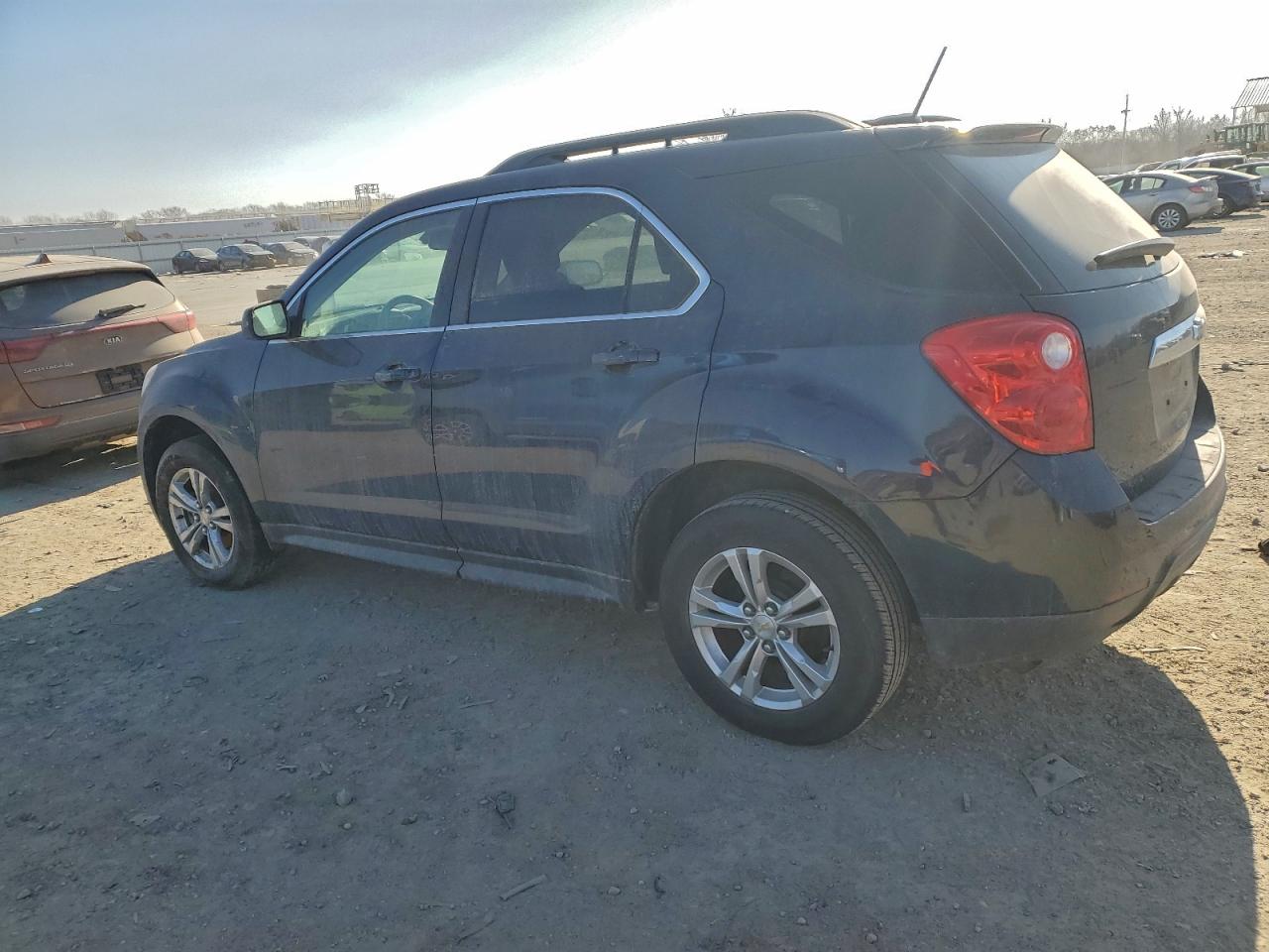 2015 CHEVROLET EQUINOX LT photo 2