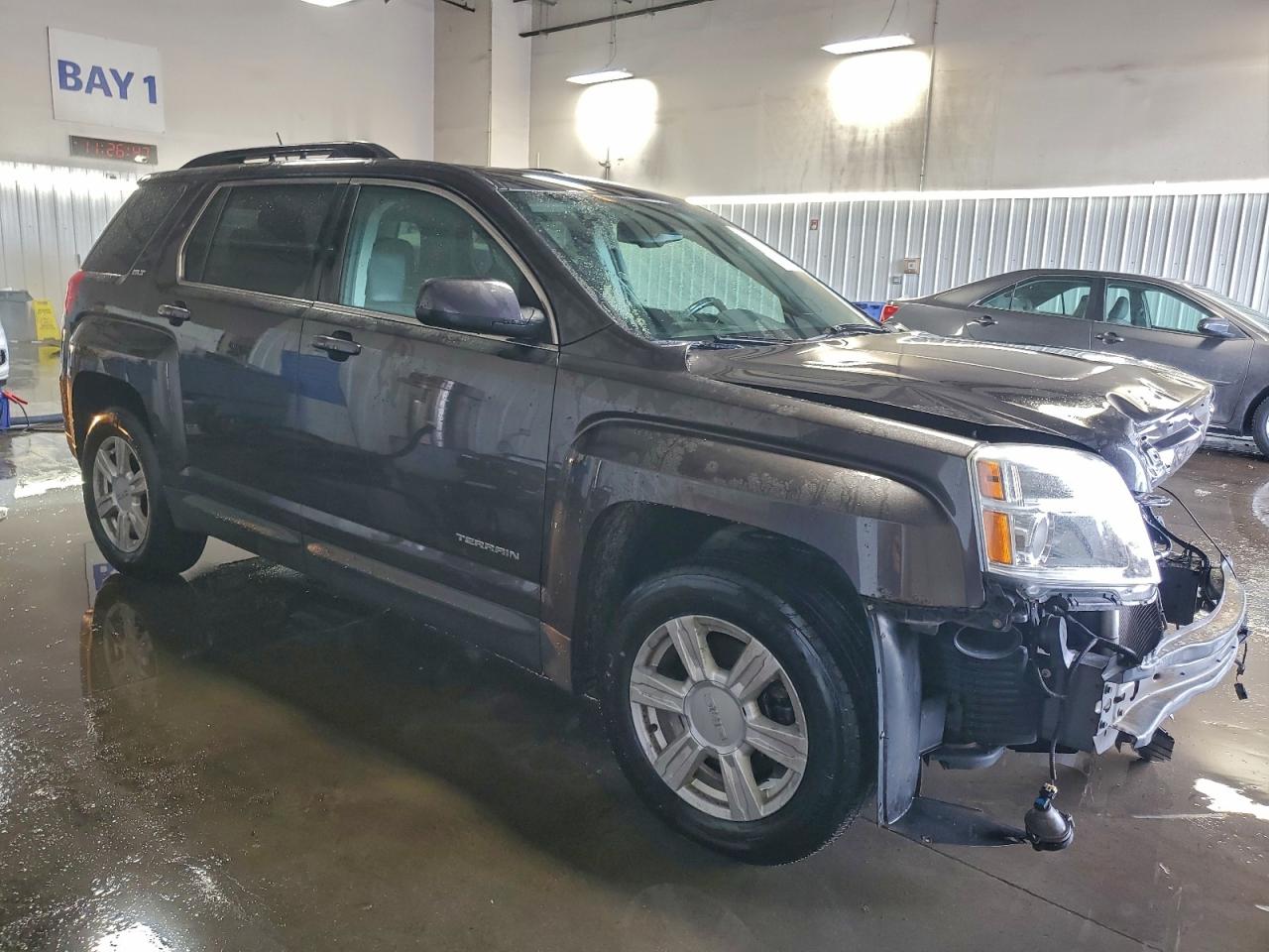 2015 GMC TERRAIN SLT photo 4