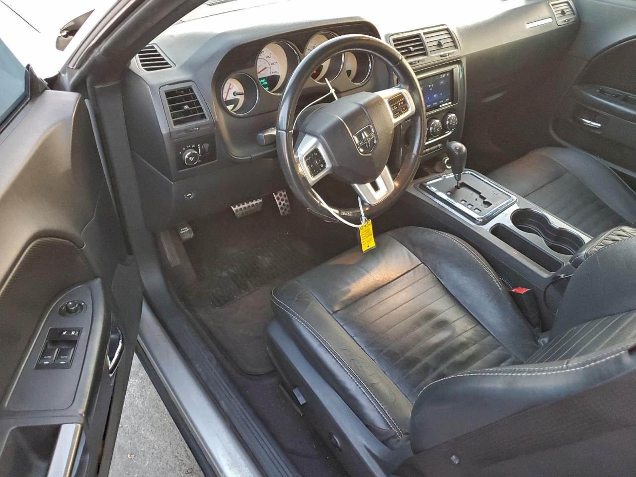 2012 DODGE CHALLENGER SXT photo 8